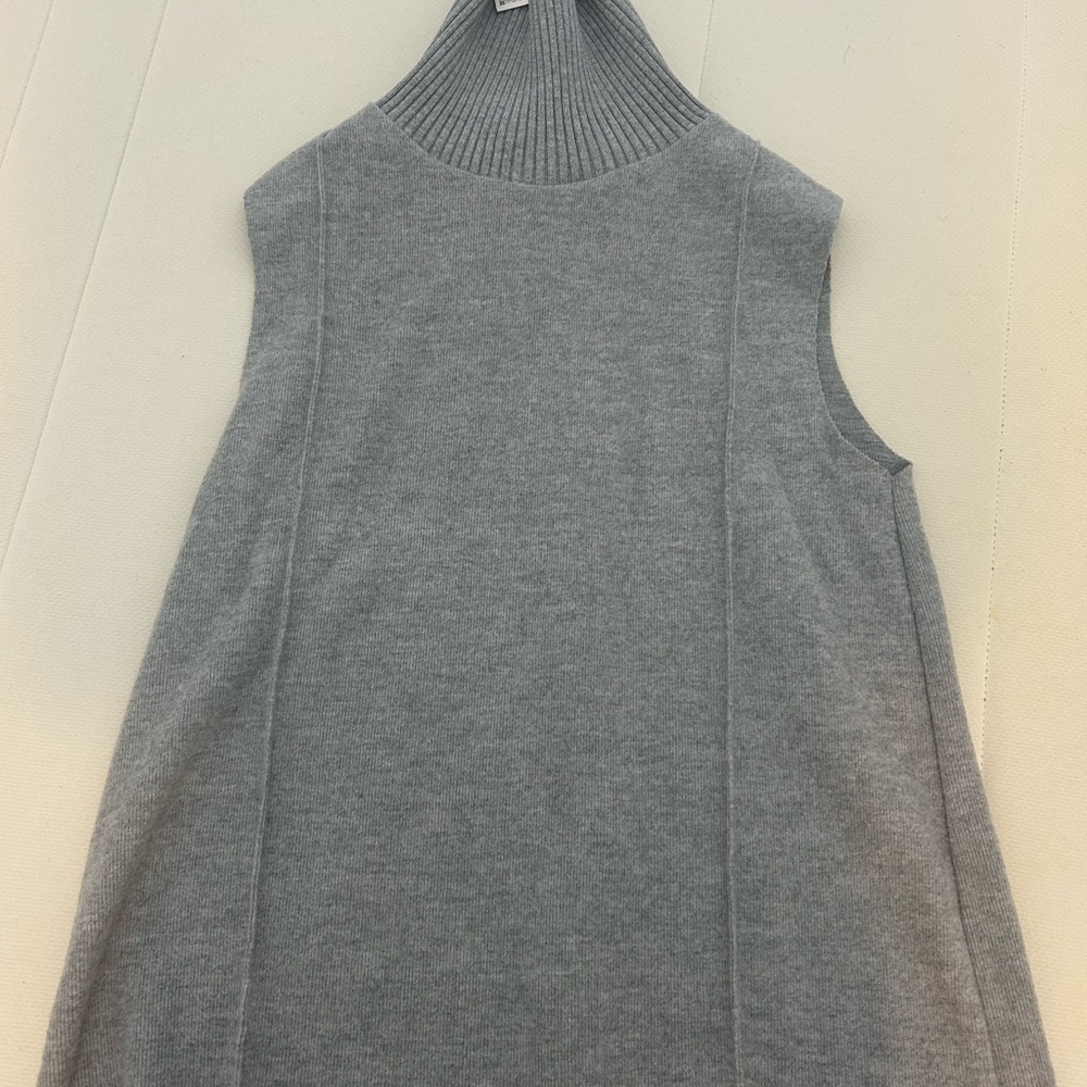 Zara Gray Turtleneck Sleeveless Sweater